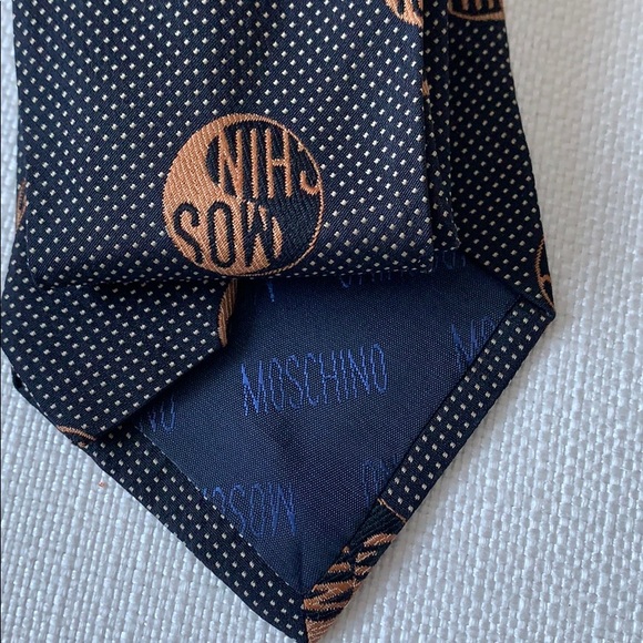 MOSCHINO TIE ✖️🔴SOLD🔴✖️ - Picture 3 of 7